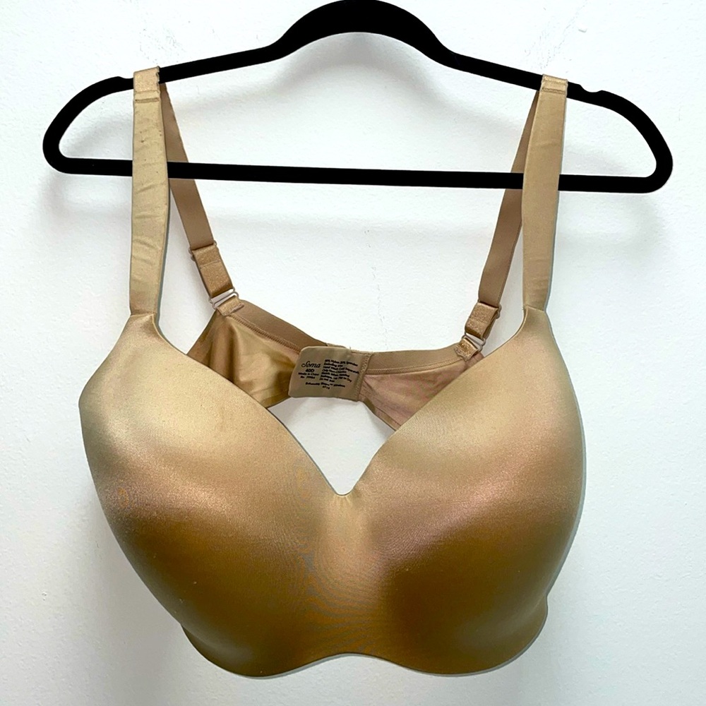 Soma 40D Enhancing Shape Wireless Nude smooth bra, 3 hook, padded straps, EUC.